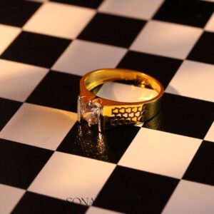 22k Gold Single Stone Ring with Two-Tone Engraved Detail