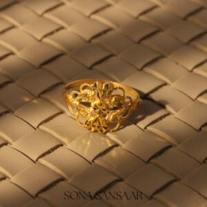 22k Gold Ladies Fancy Hearts Ring with Interwoven Hearts and Starburst Detailing