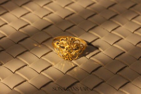 22k Gold Ladies Fancy Hearts Ring with Interwoven Hearts and Starburst Detailing
