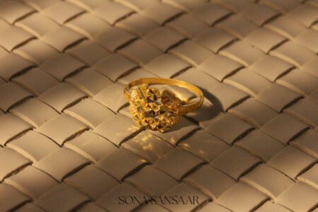 22k Gold Ladies Fancy Hearts Ring with Ornate Geometric Centerpiece