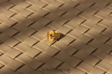 Adjustable gold ring
