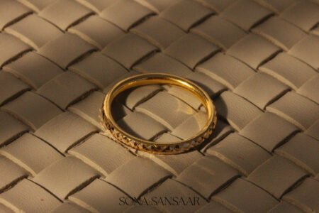 22K Gold Diamond-Cut Band Ring with Faceted Pattern Design