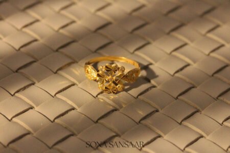 22k Gold Ladies Fancy Hearts Ring with Faceted Floral Centerpiece