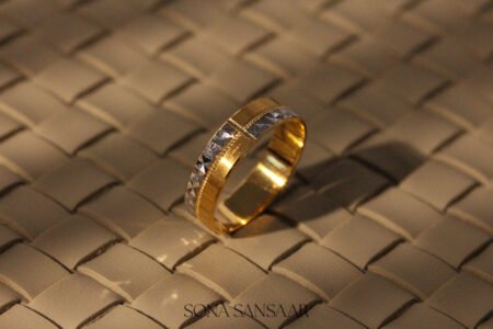 22K Gold Two-Tone Designer Band with Diamond-Cut Pattern and Textured Edges